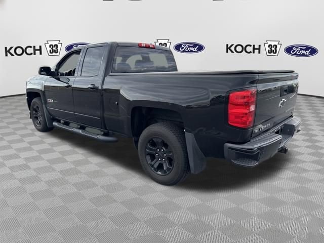 Used 2017 Chevrolet Silverado 1500 LT w/ Midnight Edition image 6