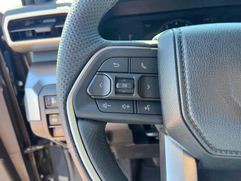 Used 2024 Toyota Tacoma SR5 w/ SR5 Upgrade Package AWD/4WD image 9
