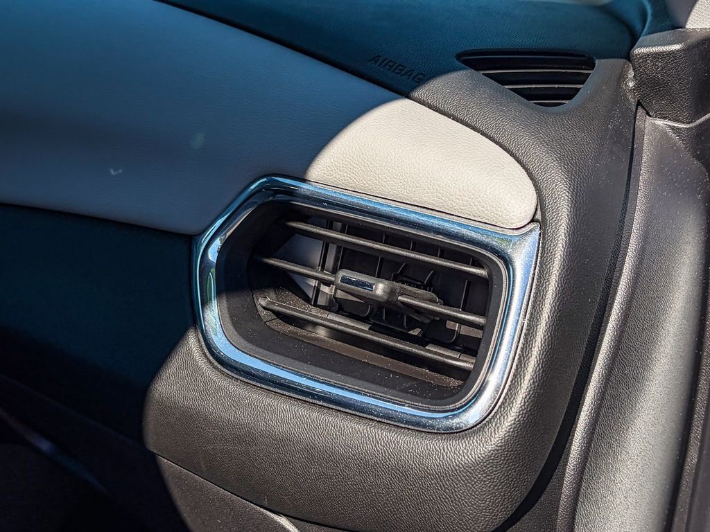 Used 2022 Chevrolet Equinox LS w/ LS Convenience Package image 36