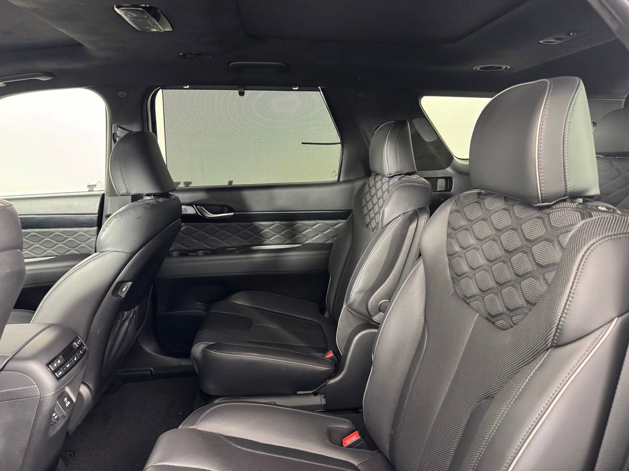 Used 2022 Hyundai Palisade Calligraphy w/ Winter Package FWD image 37