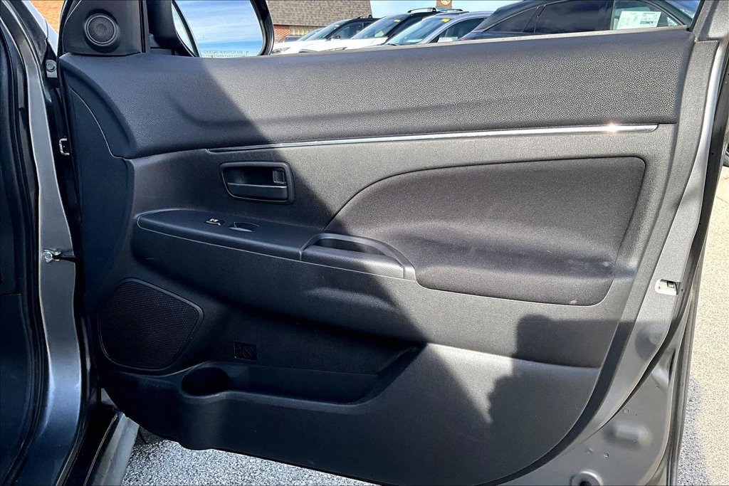 Used 2014 Mitsubishi Outlander Sport ES FWD image 23