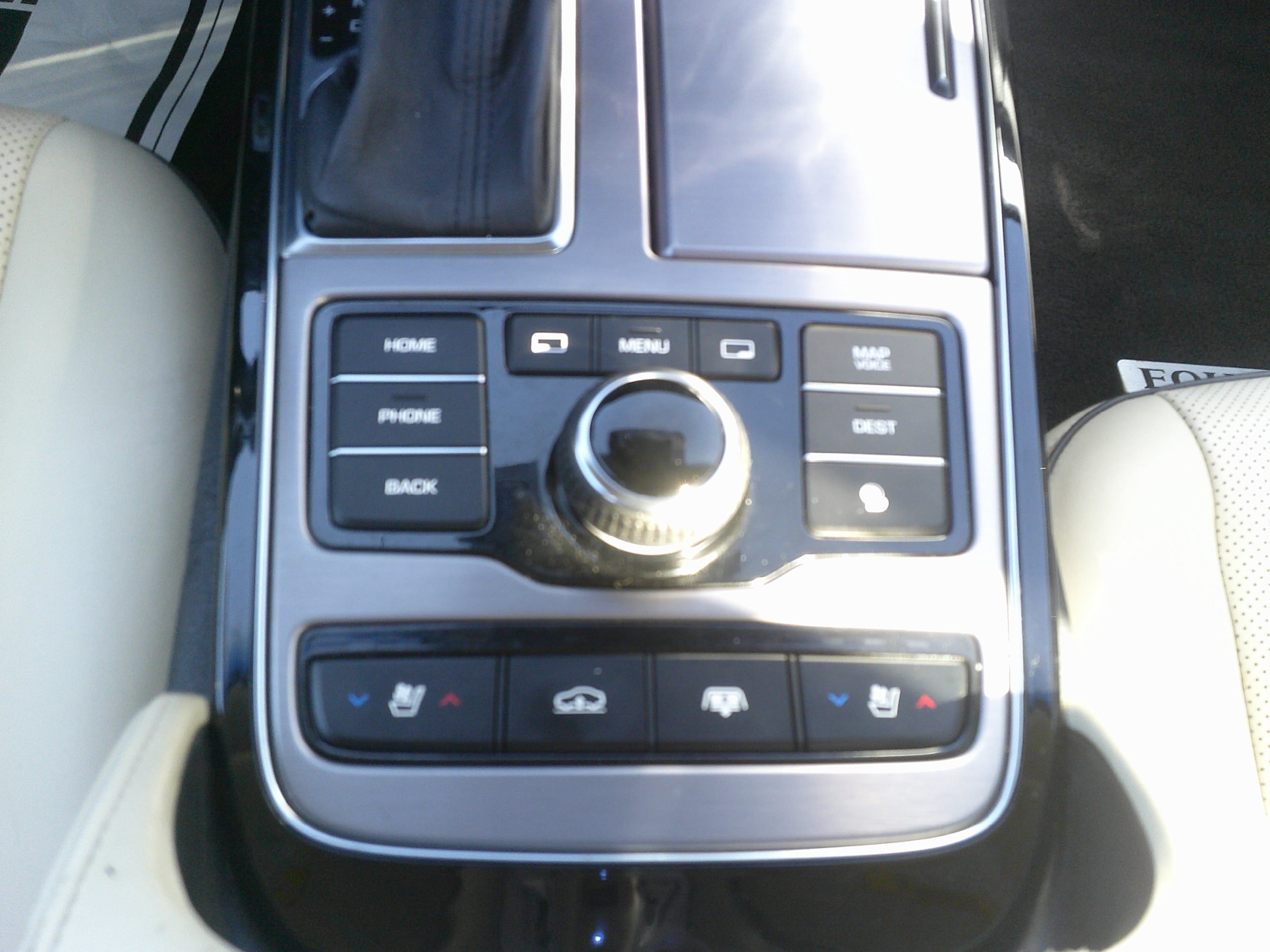 Used 2014 Hyundai Equus Signature RWD image 27