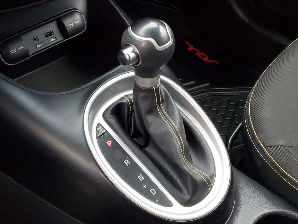 Used 2015 Kia Soul + image 17