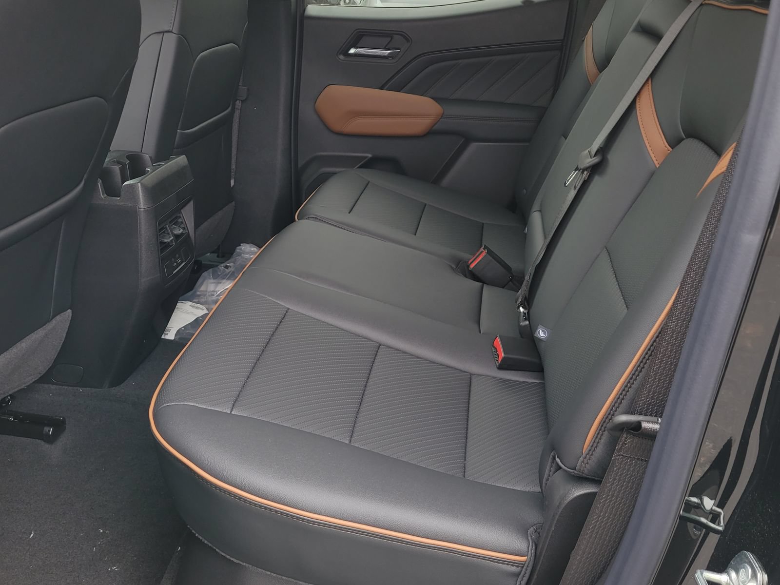 New 2026 GMC Canyon AT4 w/ Technology Plus Package AWD/4WD image 10