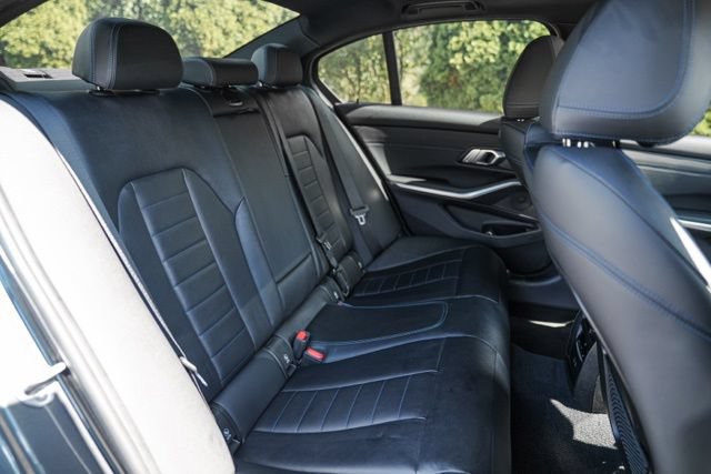 Used 2022 BMW 330e w/ M Sport Package RWD image 41