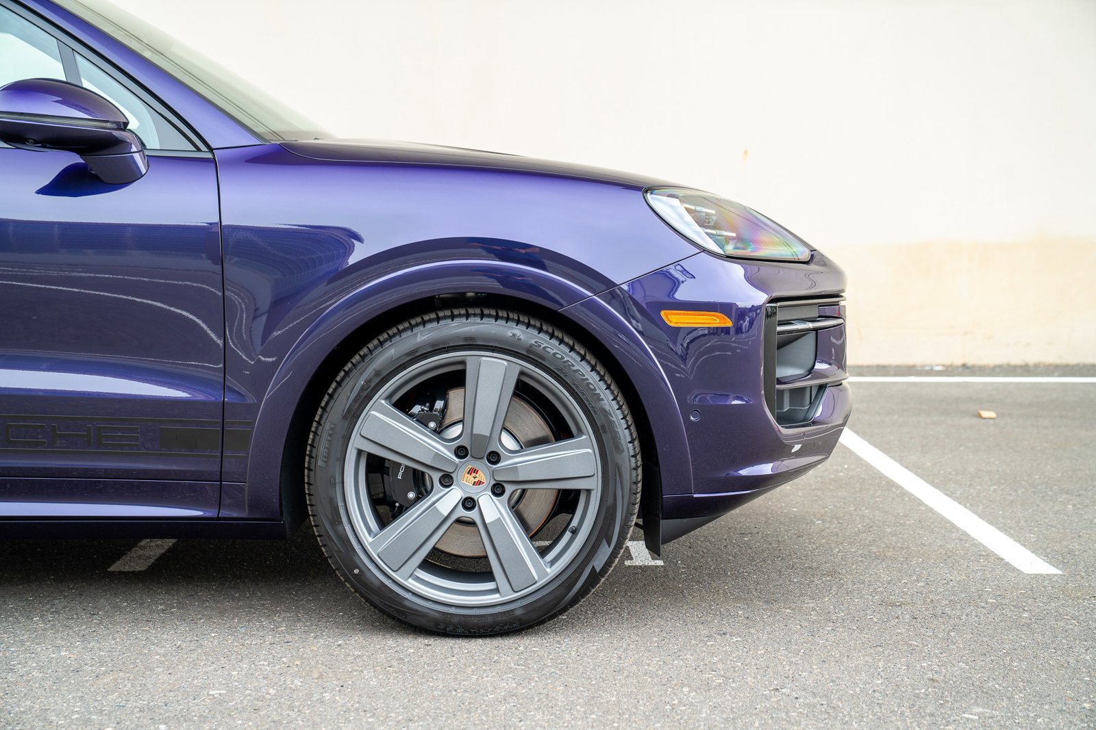 New 2025 Porsche Cayenne GTS AWD/4WD image 9