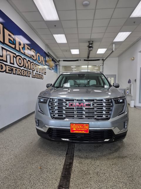 Used 2026 GMC Acadia Denali w/ Super Cruise Package AWD/4WD image 2
