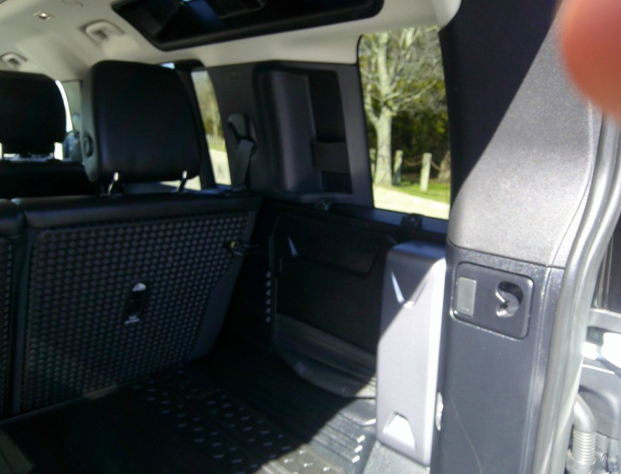 Used 2023 Land Rover Defender 110 S image 29