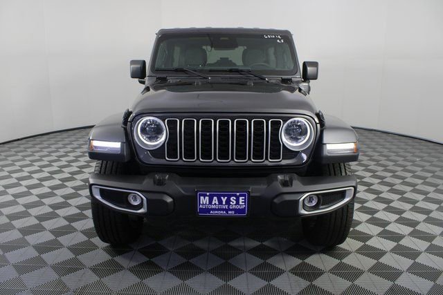 Used 2025 Jeep Wrangler Unlimited Sahara image 25