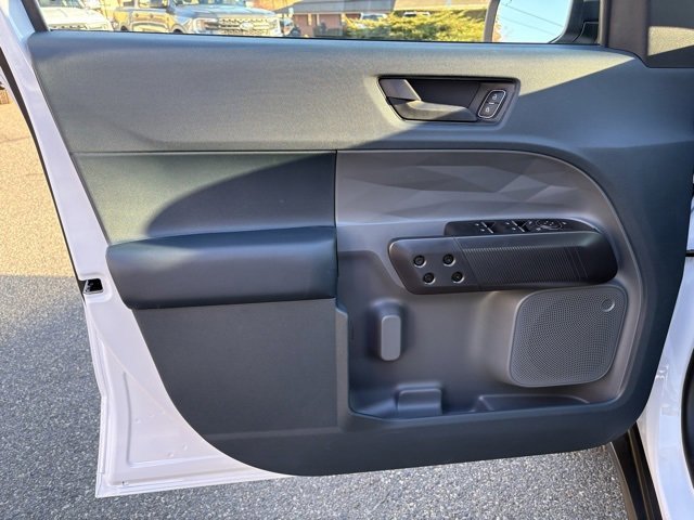 New 2025 Ford Maverick XLT w/ XLT Luxury Package image 25