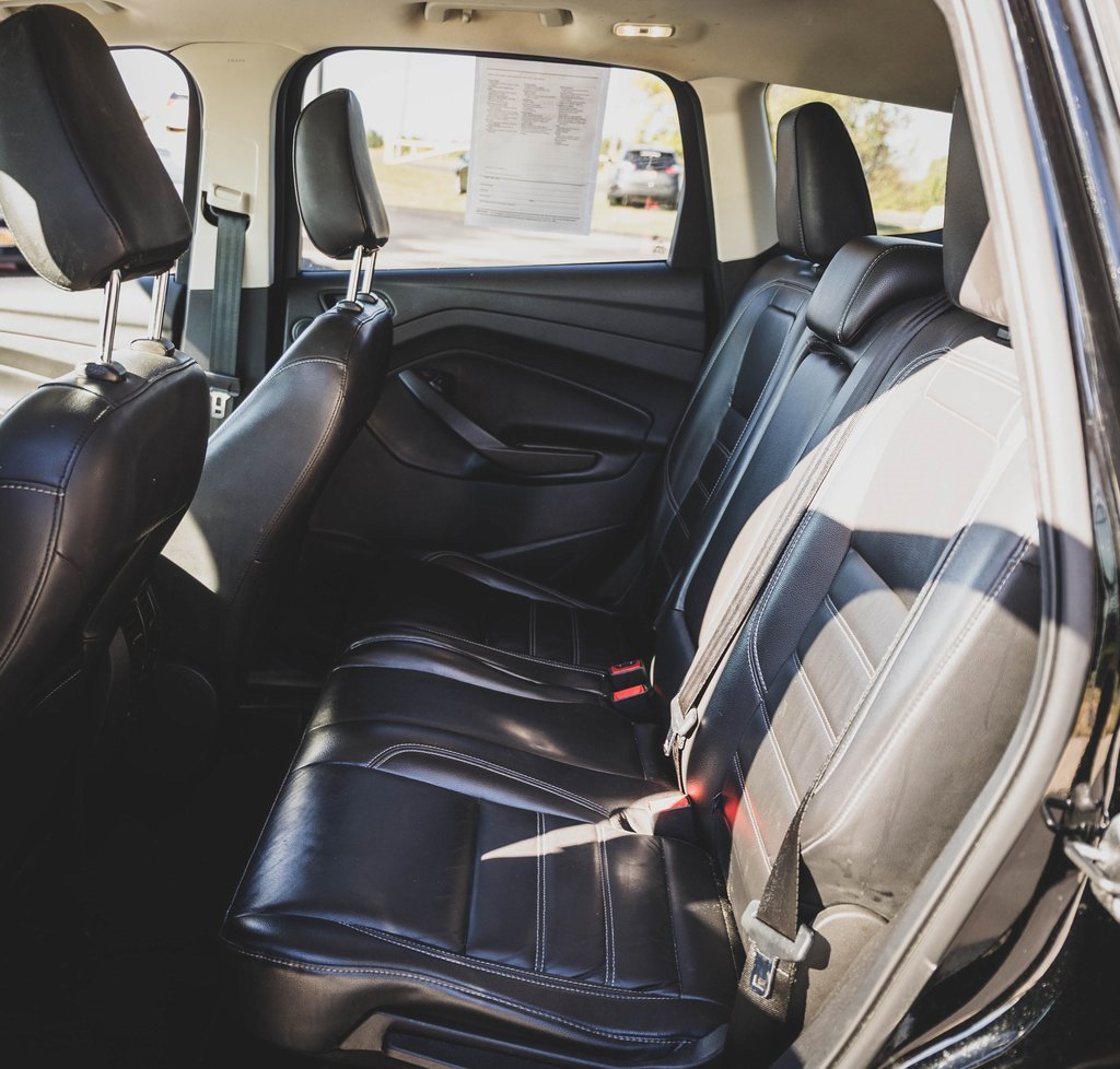 Used 2018 Ford Escape Titanium w/ Ford Safe & Smart Package image 23