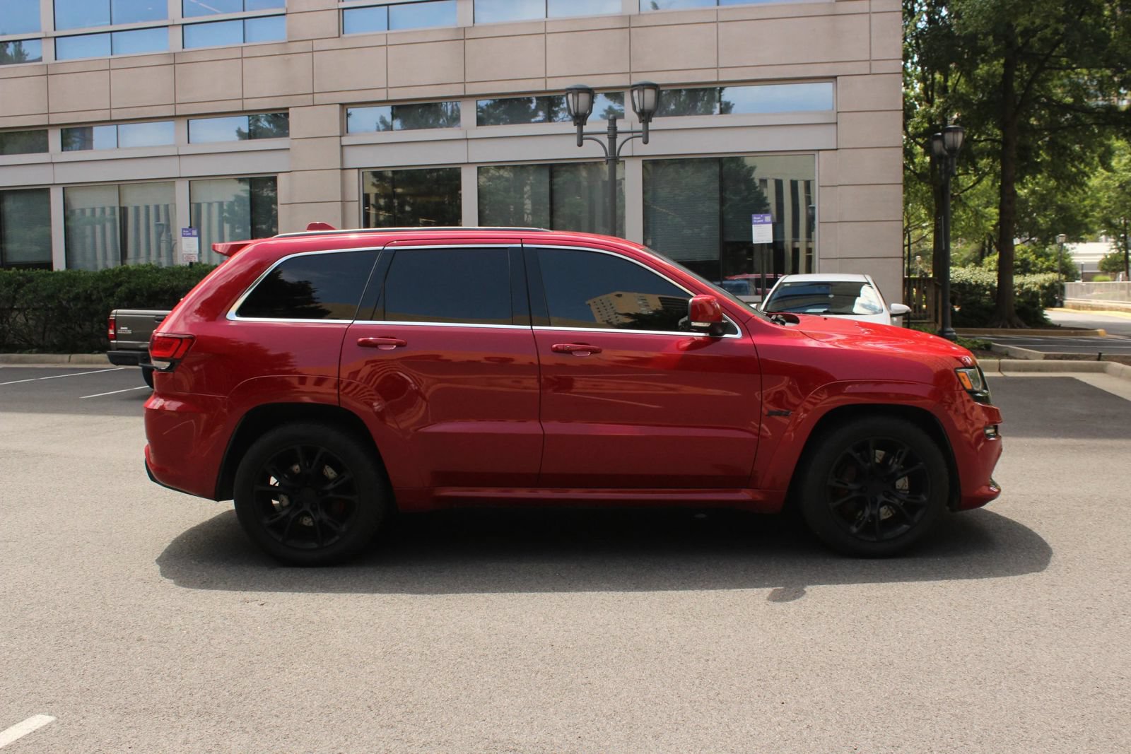 Used 2015 Jeep Grand Cherokee SRT w/ Luxury Group II AWD/4WD image 6