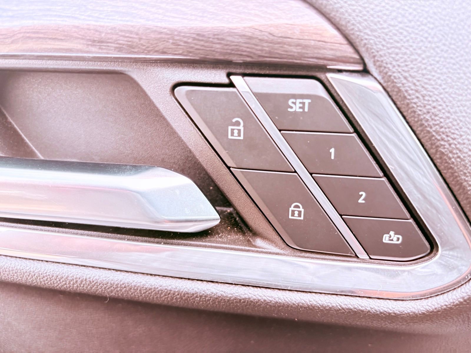 Used 2023 Chevrolet Silverado 1500 LTZ image 20