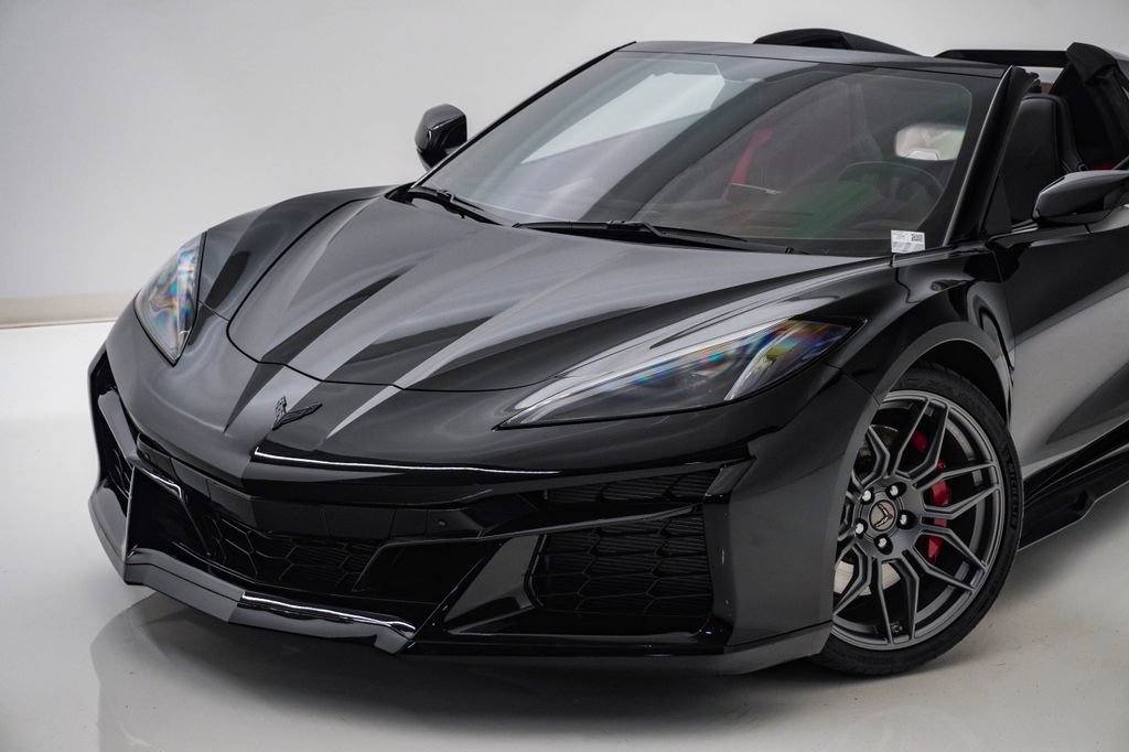 Used 2023 Chevrolet Corvette Z06 RWD image 4
