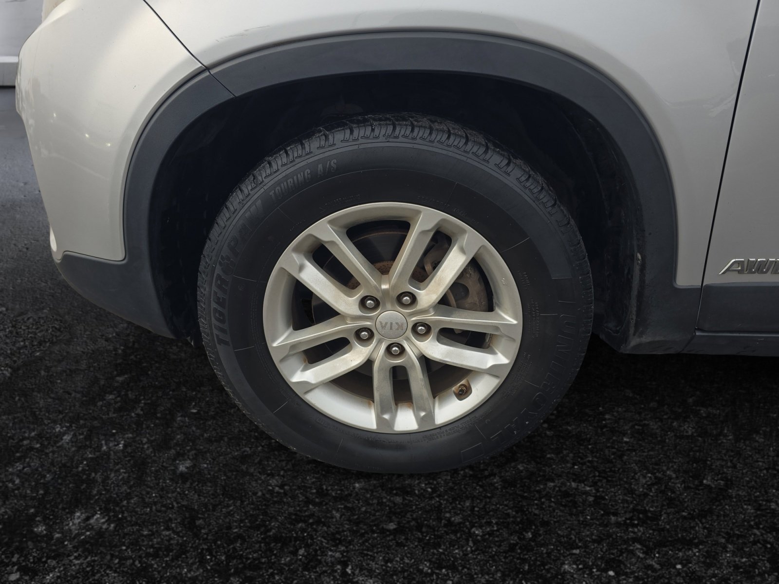 Used 2015 Kia Sorento LX image 9