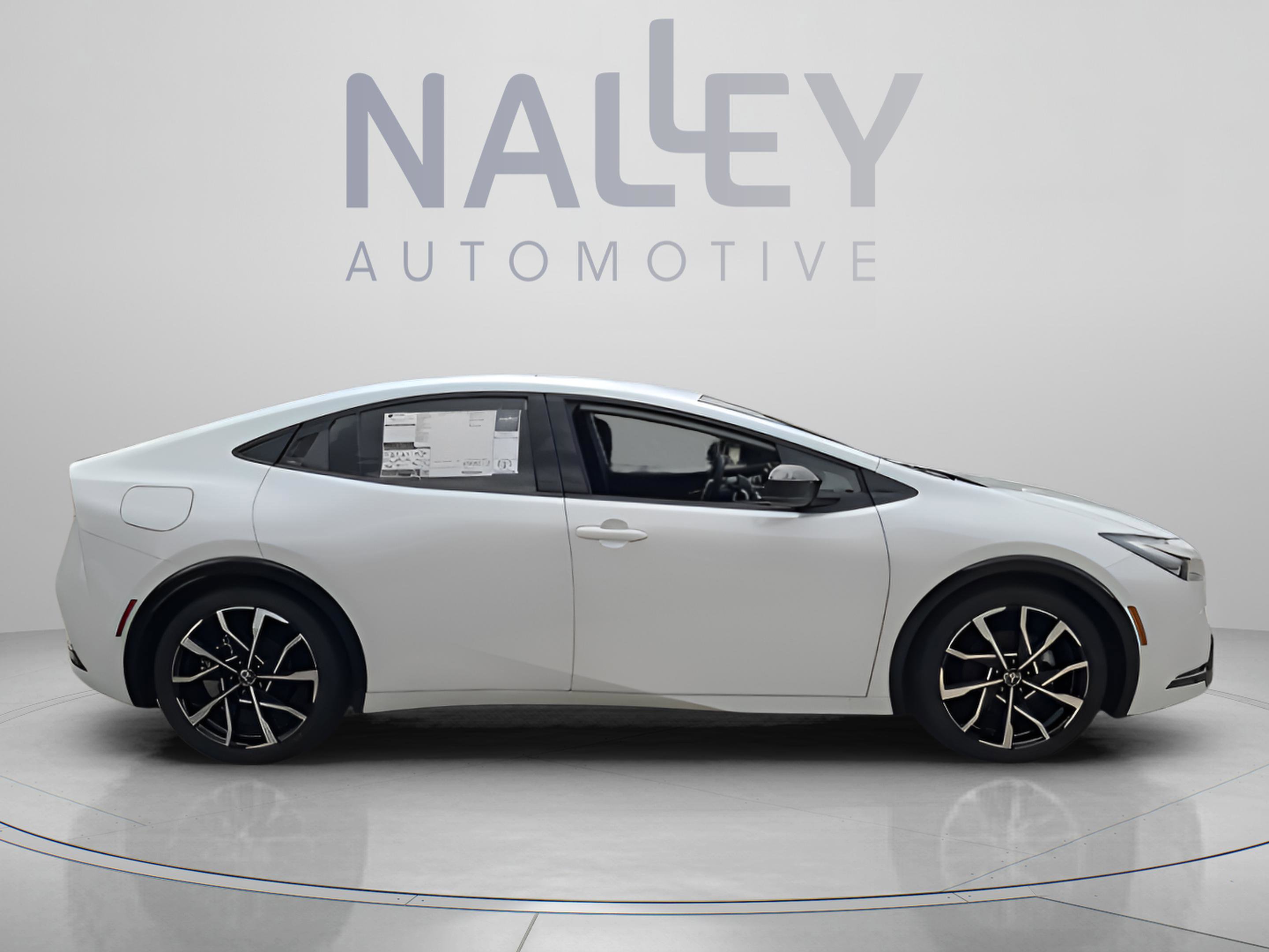 New 2026 Toyota Prius Plug-In Hybrid FWD image 6