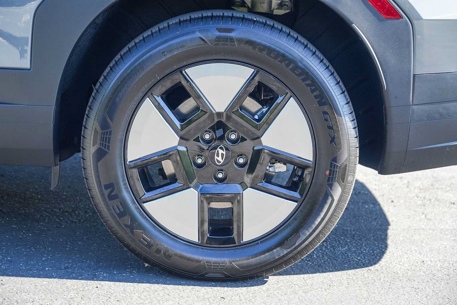 New 2027 Hyundai Santa Fe SE FWD image 10