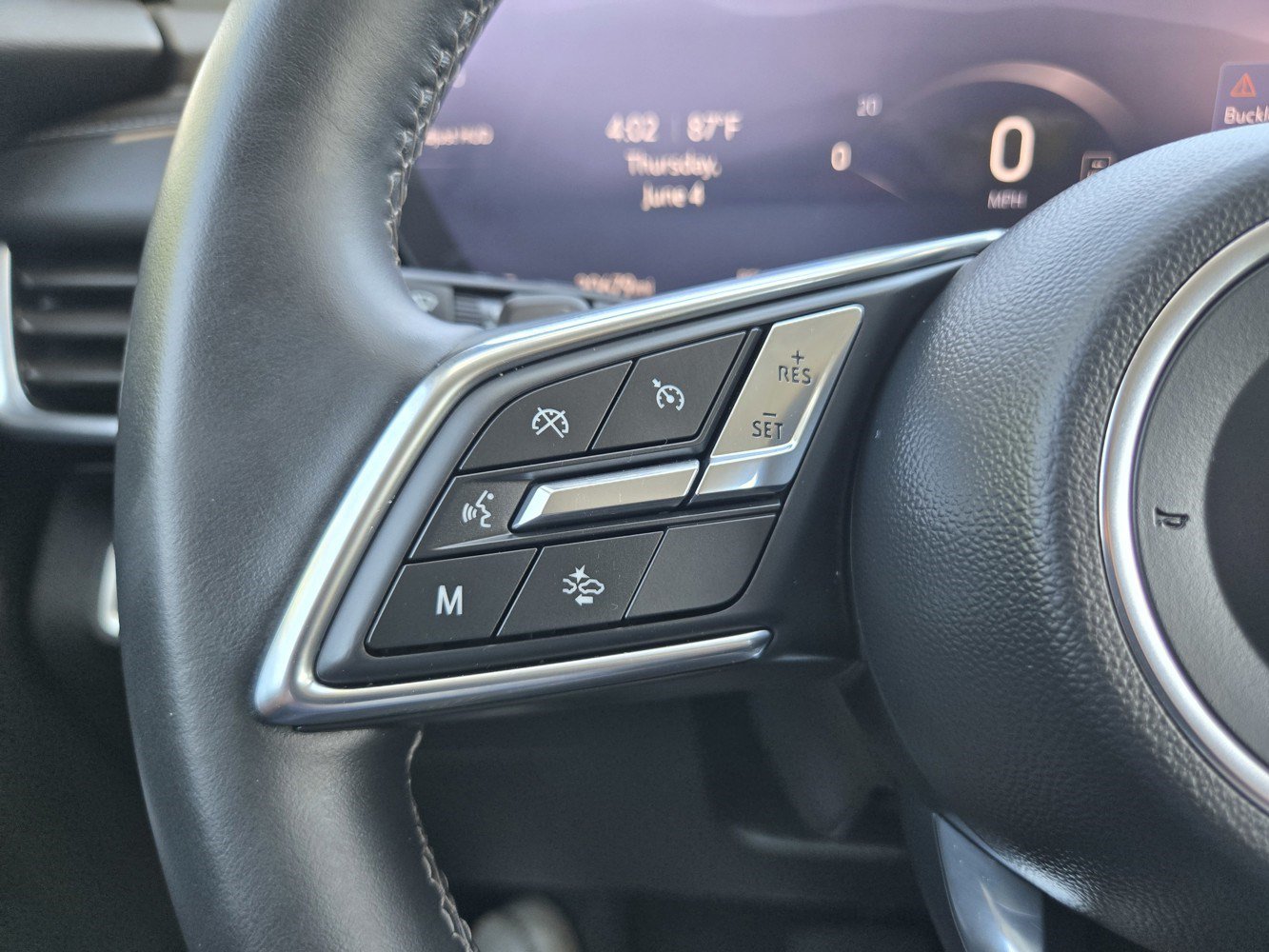 Certified 2025 Buick Envision Preferred AWD/4WD image 18