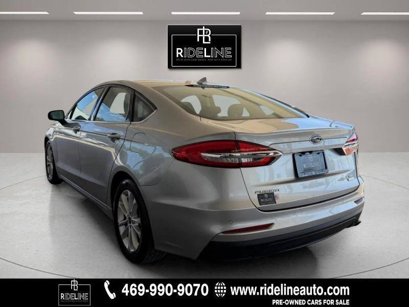 Used 2020 Ford Fusion SE FWD image 5