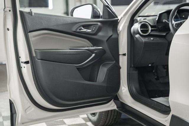 New 2026 Chevrolet Trax ACTIV w/ Driver Confidence Package image 38
