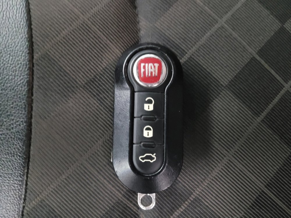 Used 2018 FIAT 500L Pop w/ Premium Group image 32