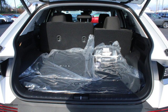New 2024 Hyundai Ioniq 5 SEL image 16