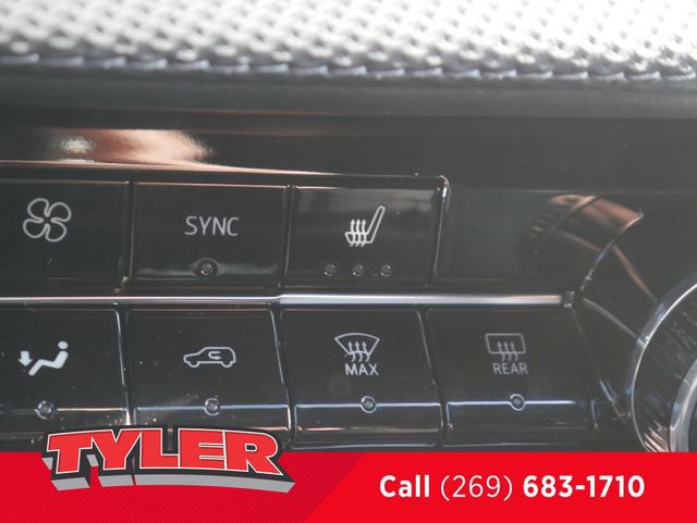 New 2026 Chevrolet Equinox LT w/ Convenience Package II image 32