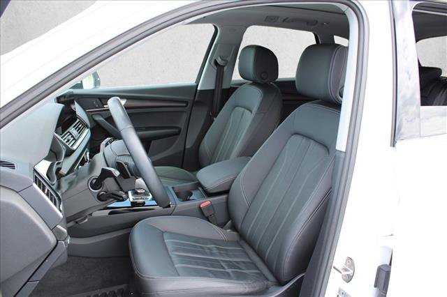 Used 2023 Audi Q5 2.0T Premium w/ Convenience Package AWD/4WD image 18