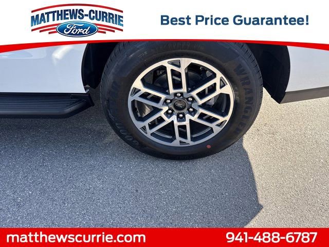 New 2025 Ford Expedition Active image 17