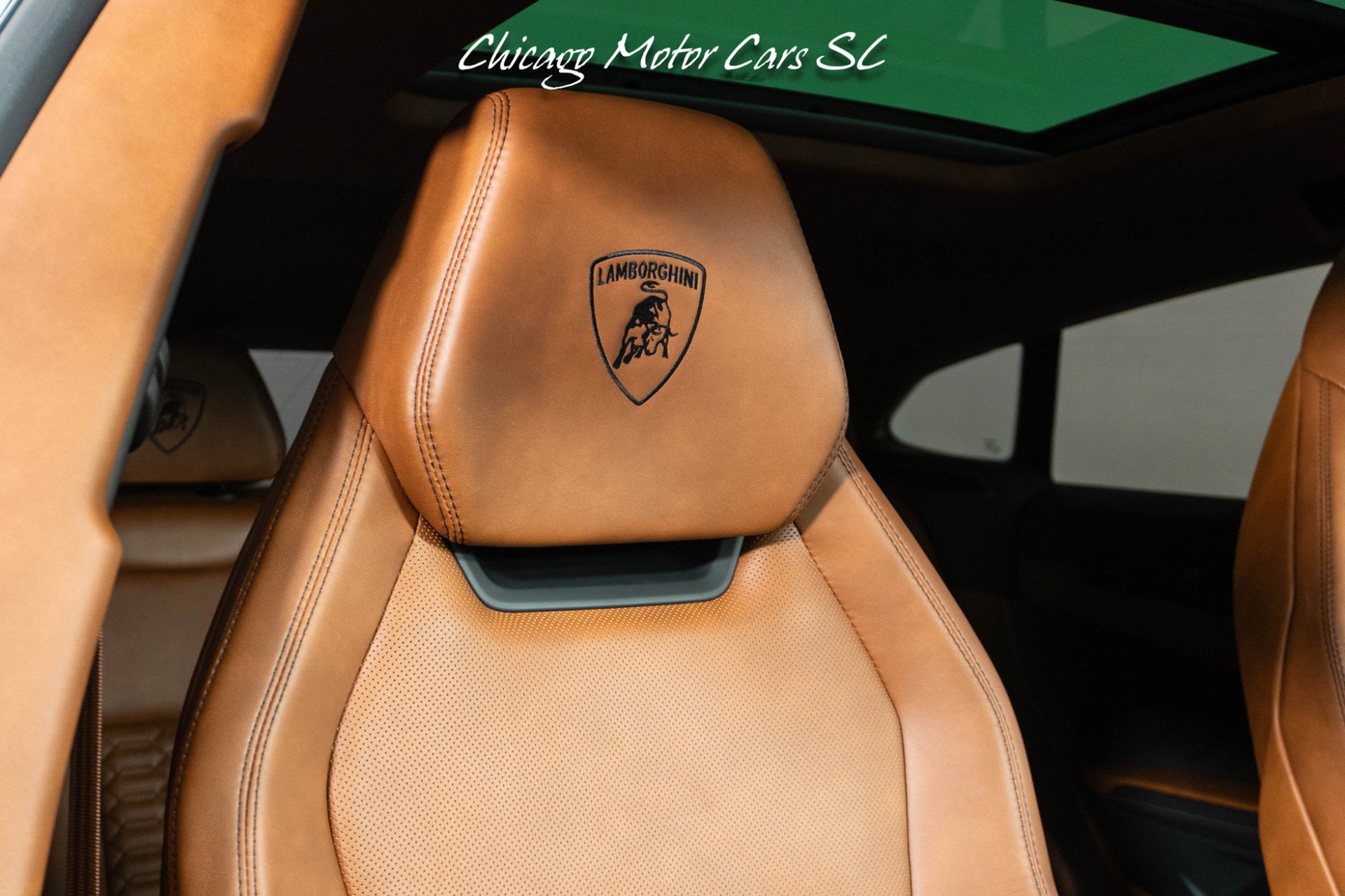 Used 2021 Lamborghini Urus AWD/4WD image 47