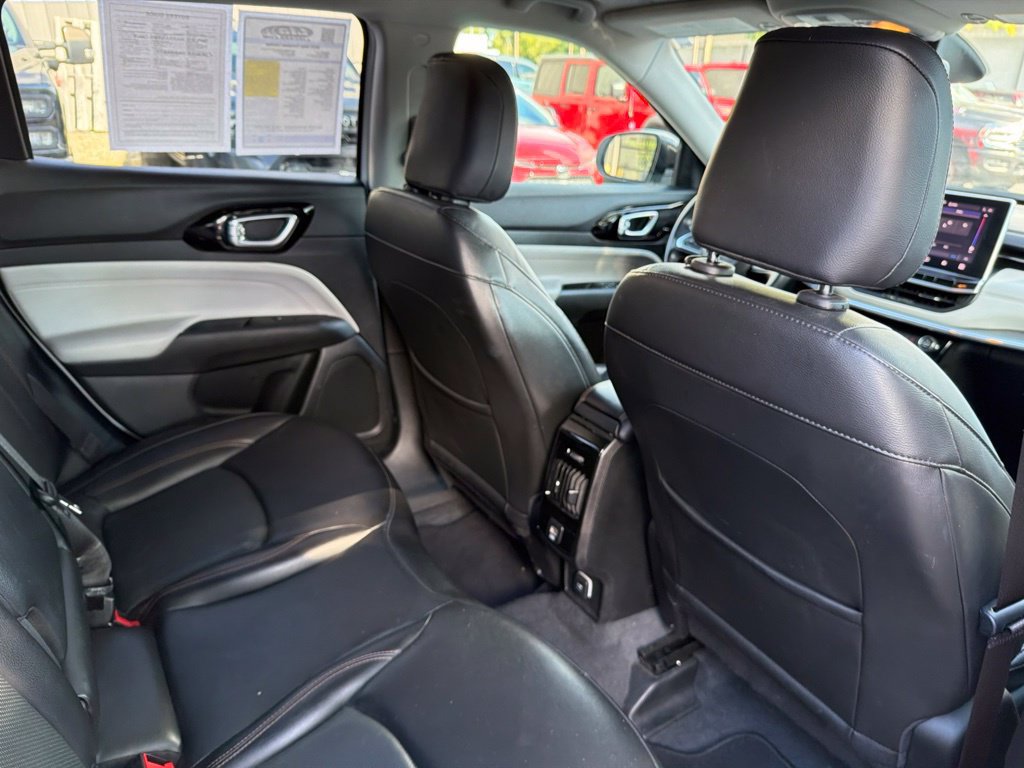Certified 2022 Jeep Compass Limited AWD/4WD image 30