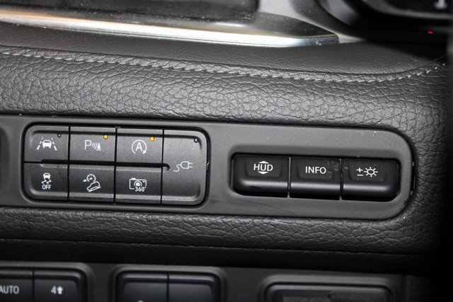 Used 2022 GMC Yukon XL Denali w/ Denali Premium Package image 26