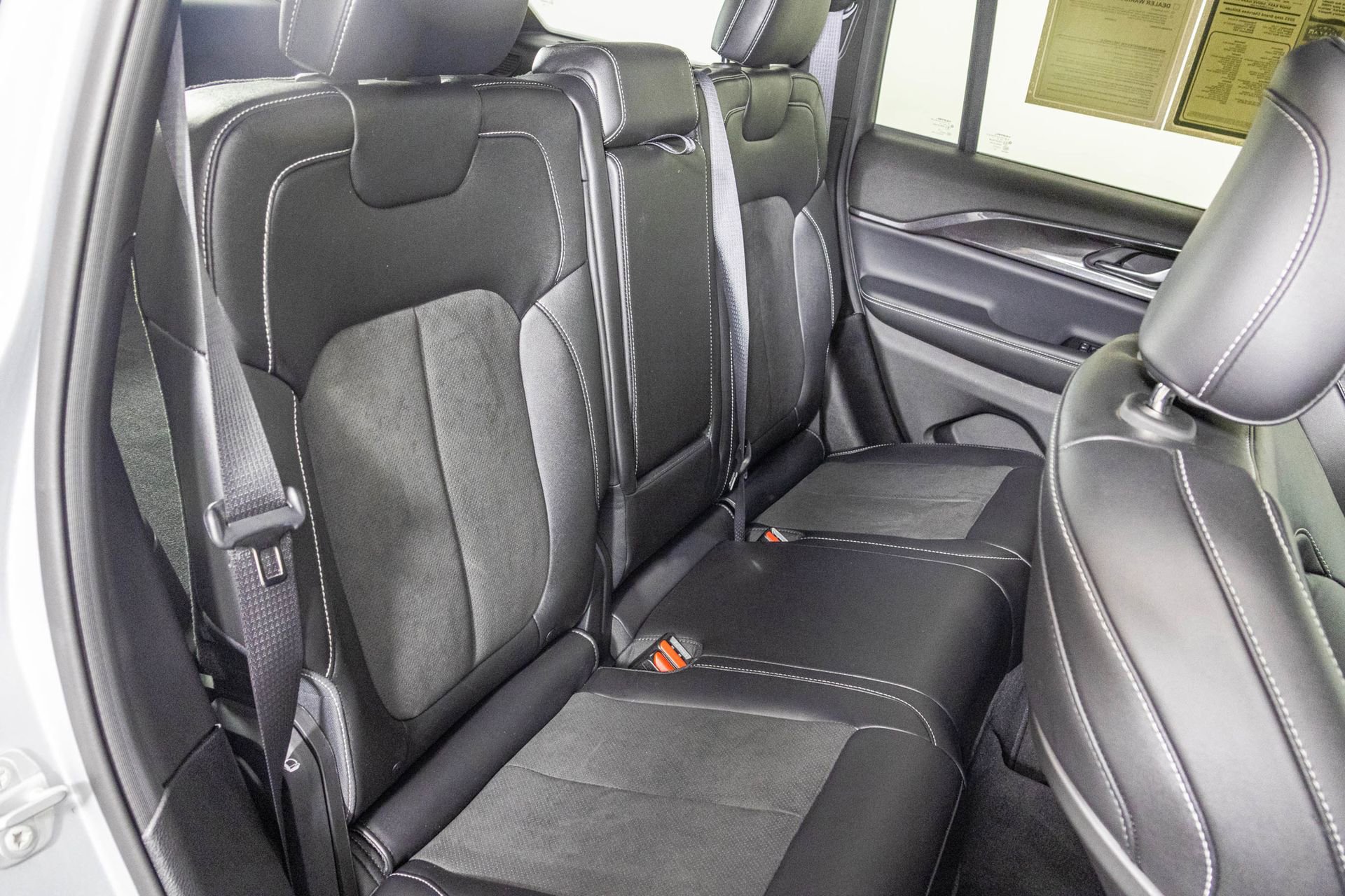 Used 2023 Jeep Grand Cherokee Altitude image 42