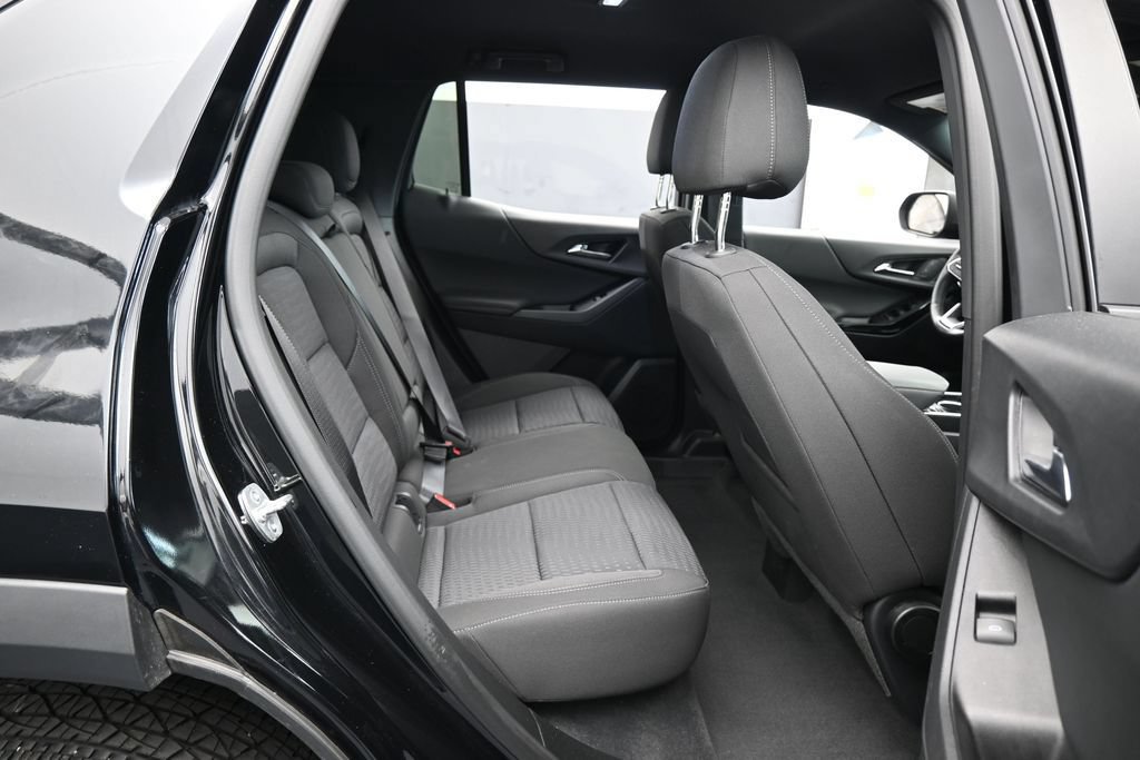 Used 2026 Chevrolet Equinox LT FWD image 33