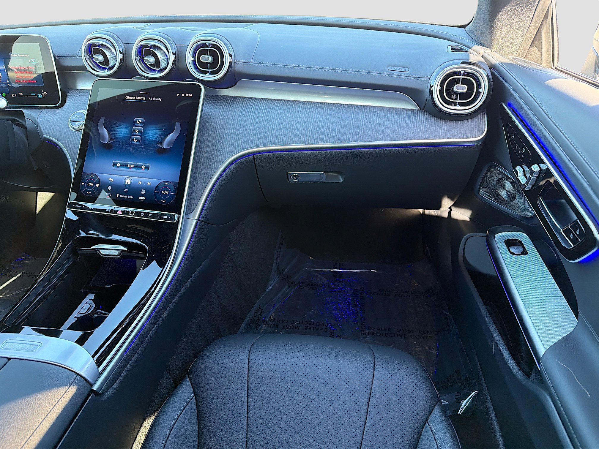 Used 2025 Mercedes-Benz CLE 300 4MATIC Coupe w/ AMG Line image 18