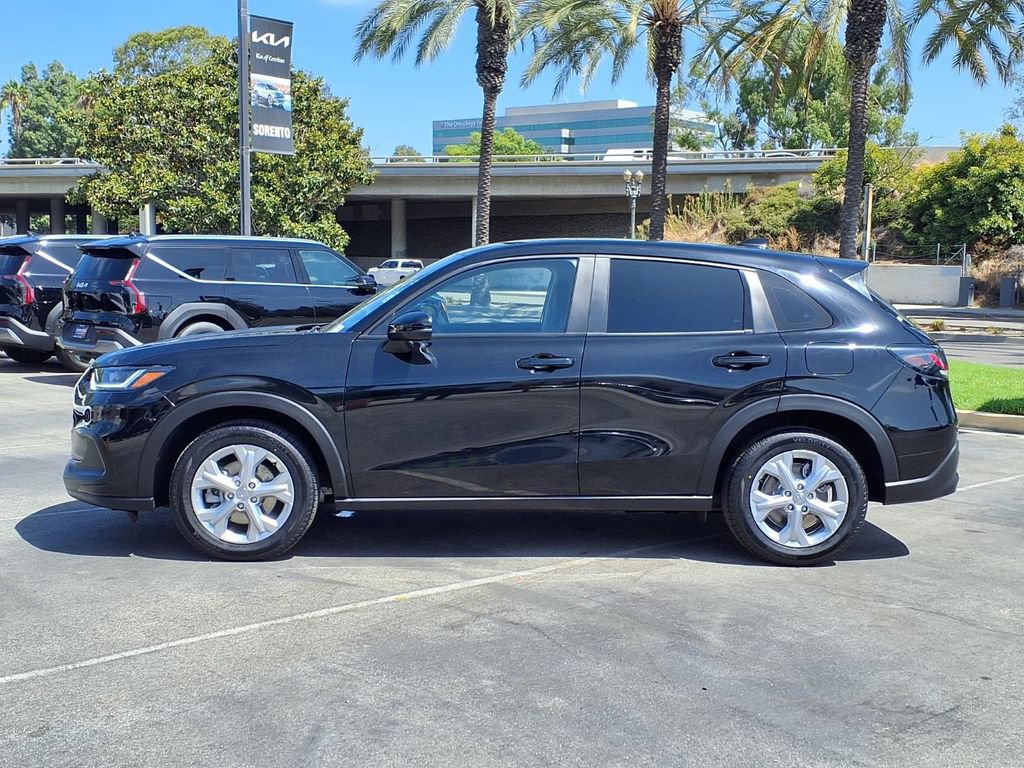 Used 2024 Honda HR-V LX image 3