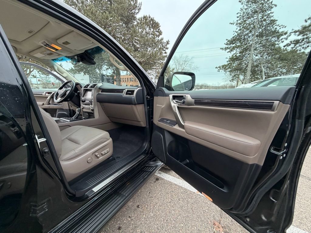 Used 2020 Lexus GX 460 Premium image 30