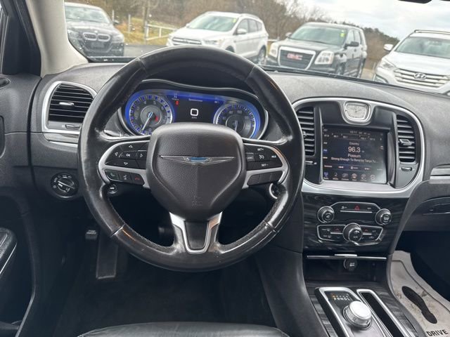 Used 2016 Chrysler 300 Limited w/ Driver Convenience Group image 13