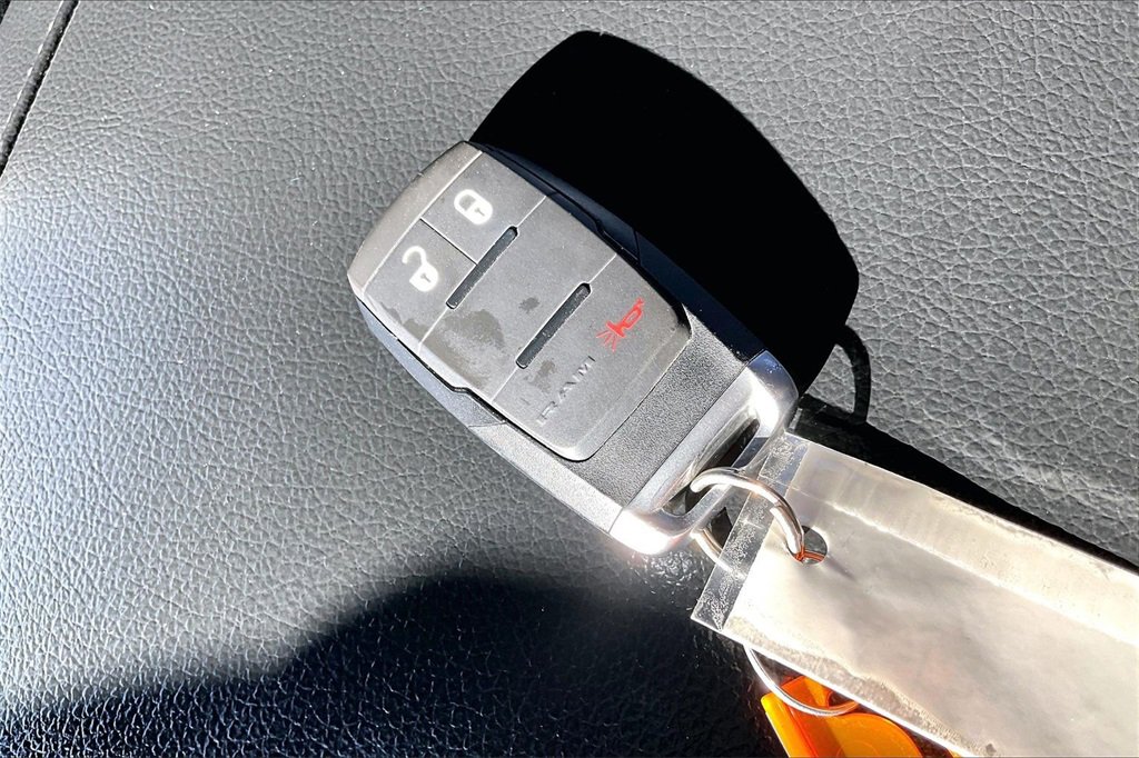 Used 2024 RAM 2500 Big Horn w/ Sport Appearance Package image 12