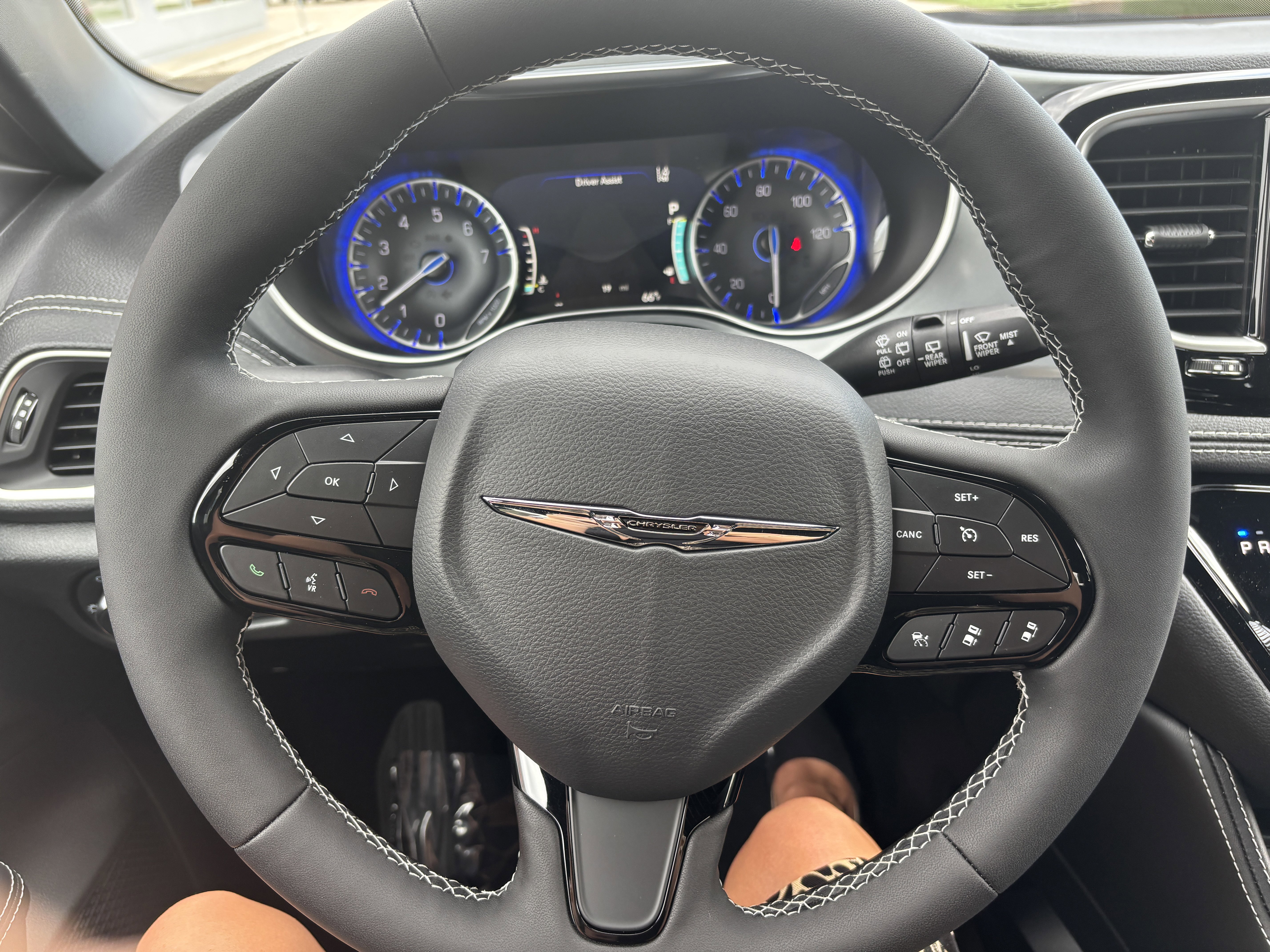 New 2026 Chrysler Pacifica Limited w/ S Appearance Package image 22