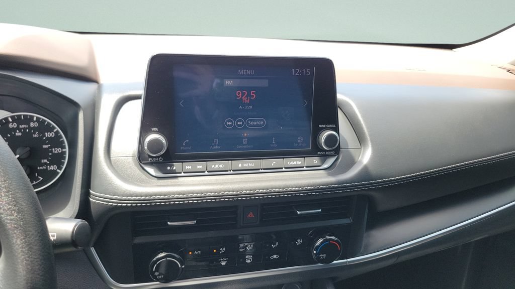 Used 2023 Nissan Rogue S FWD image 16
