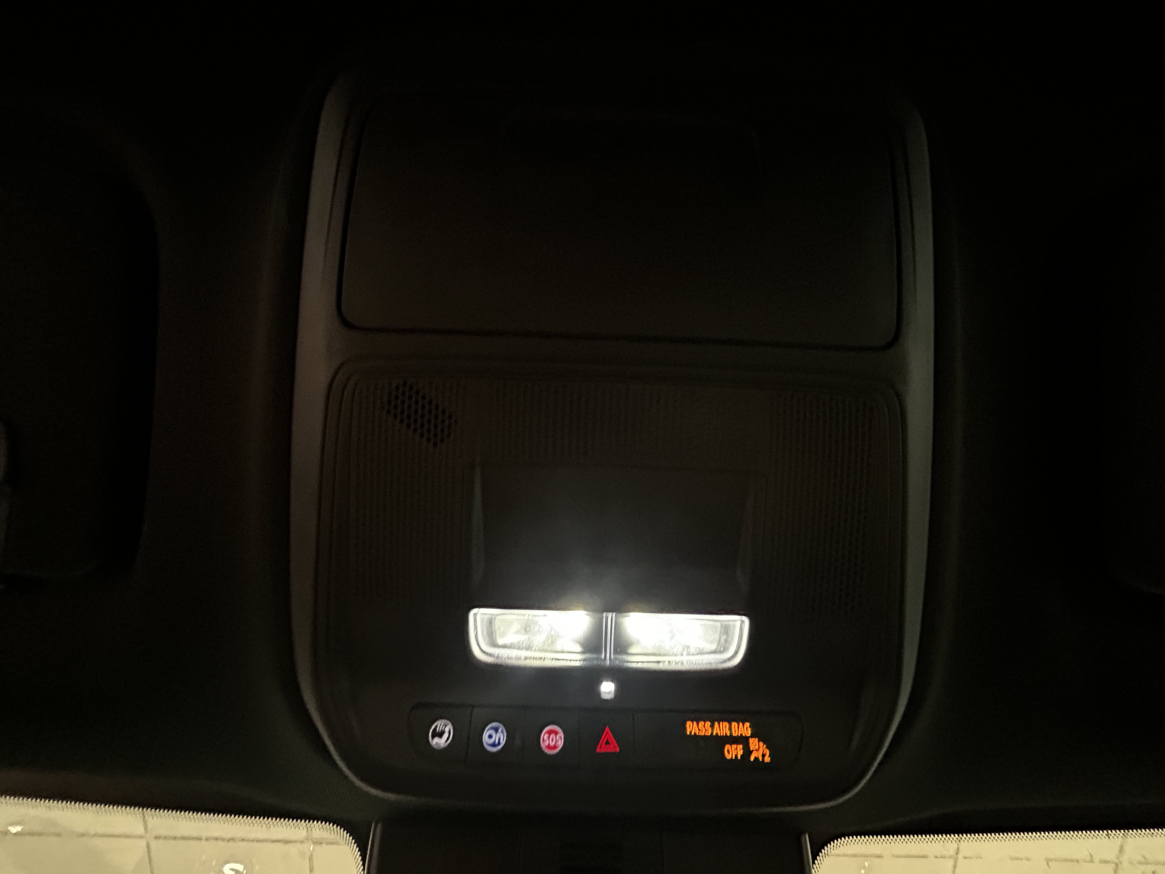 Used 2024 GMC Acadia Elevation w/ Luxury Package FWD image 16