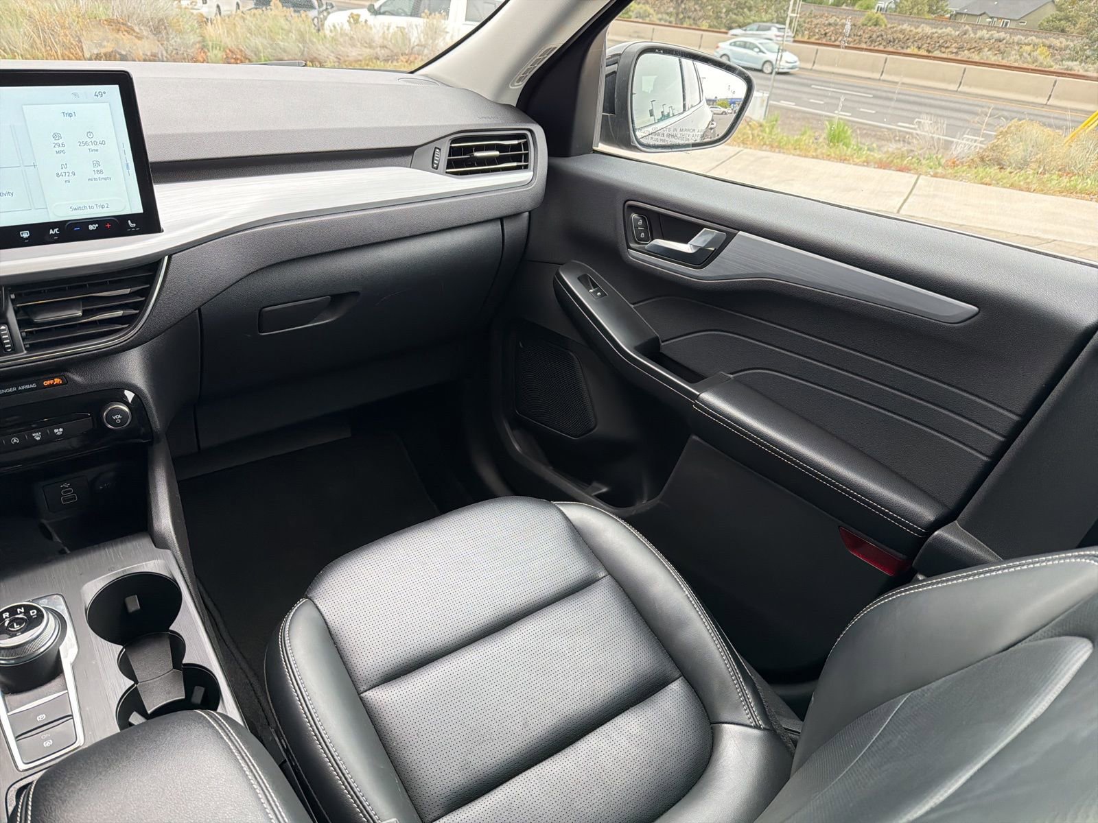 Used 2025 Ford Escape Platinum AWD/4WD image 13