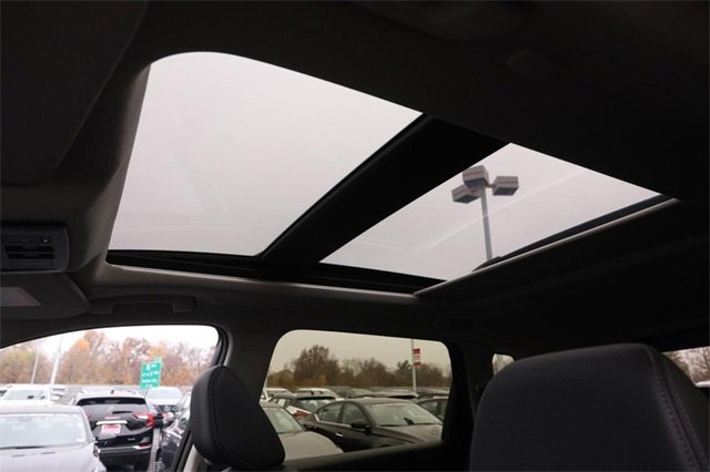 Certified 2025 Nissan Rogue Platinum image 9