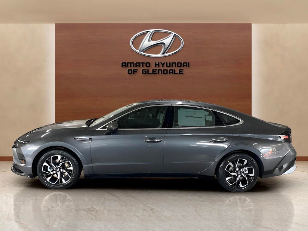 Certified 2025 Hyundai Sonata SEL AWD/4WD image 3