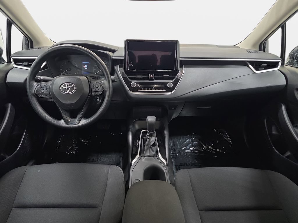 Used 2025 Toyota Corolla LE FWD image 10