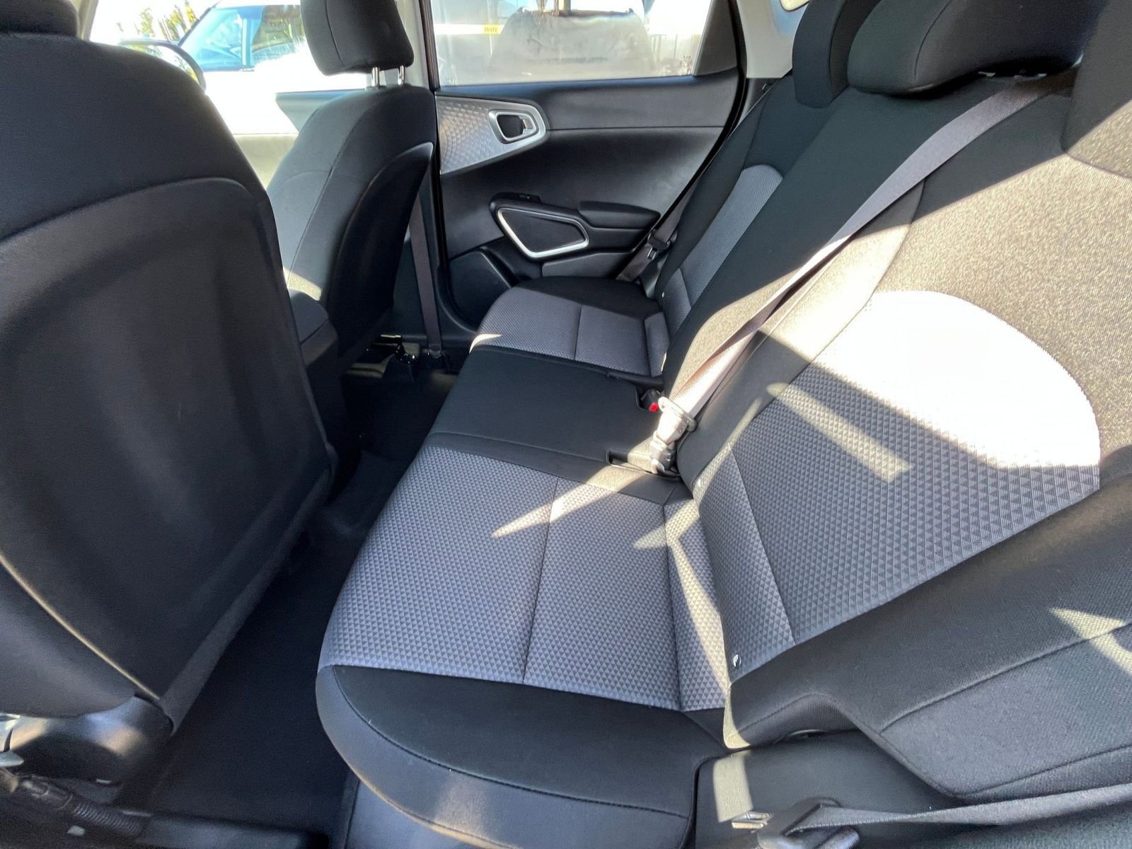 Used 2025 Kia Soul LX w/ LX Technology Package image 25