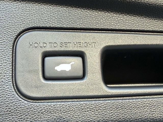 Used 2023 Acura MDX SH-AWD w/ Technology Package image 19