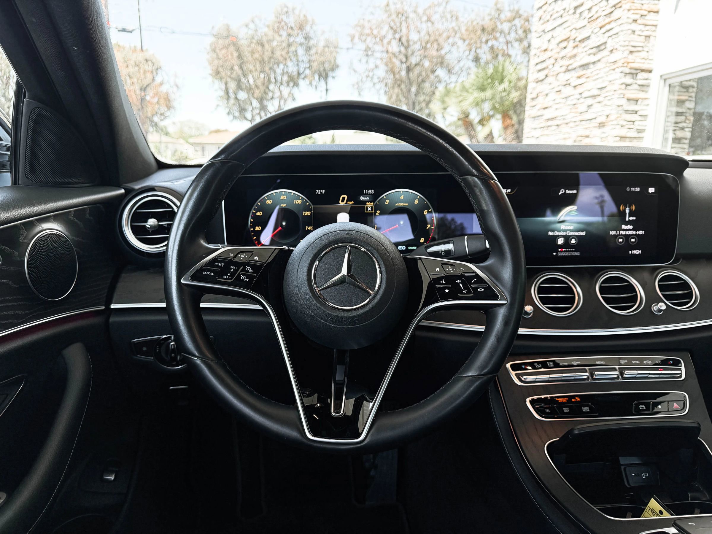Used 2023 Mercedes-Benz E 450 4MATIC Sedan image 18