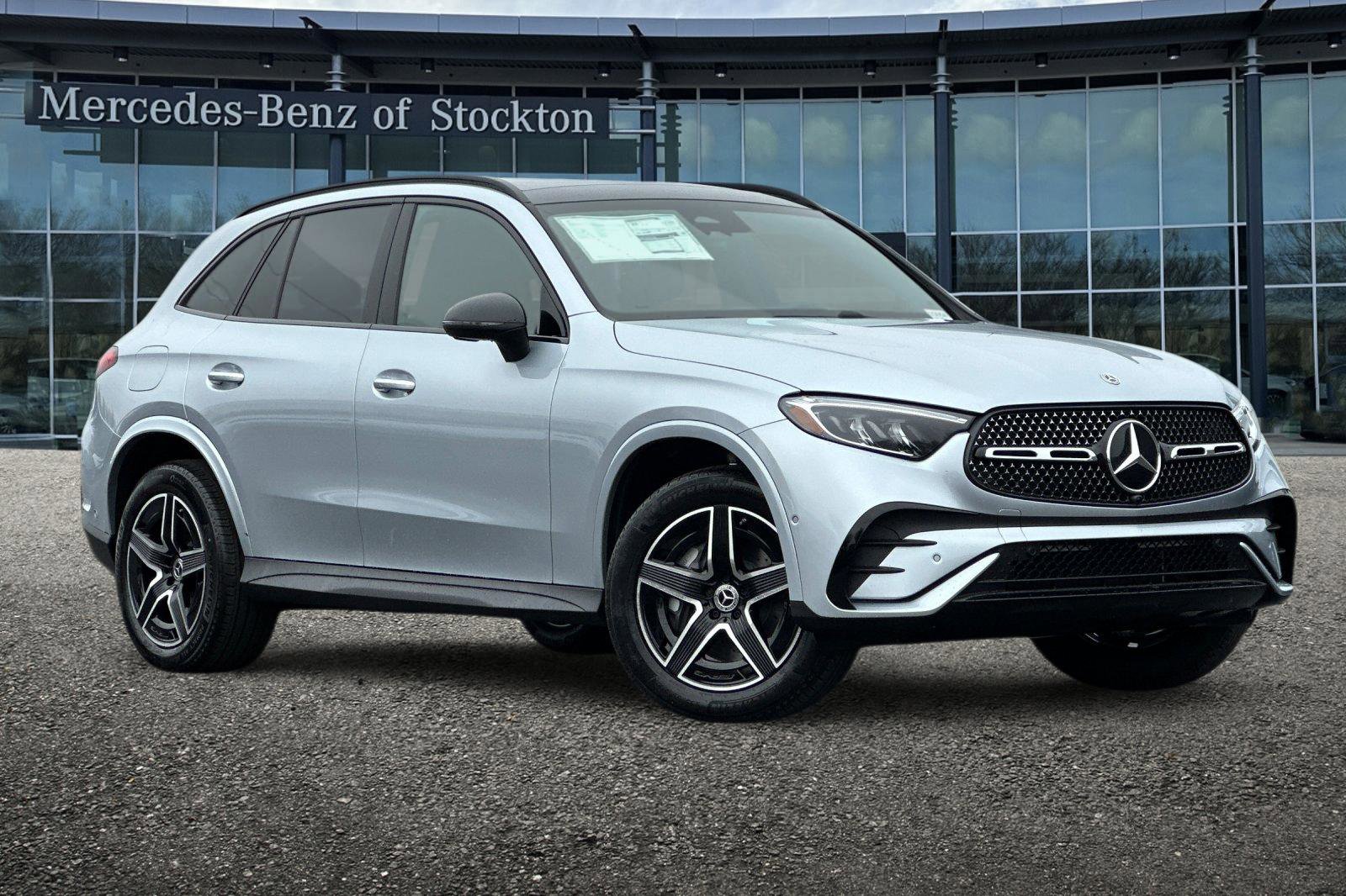 New 2026 Mercedes-Benz GLC 300 4MATIC image 1